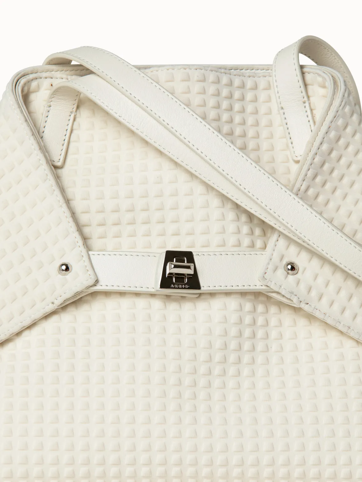 Ai Small Shoulder Tote