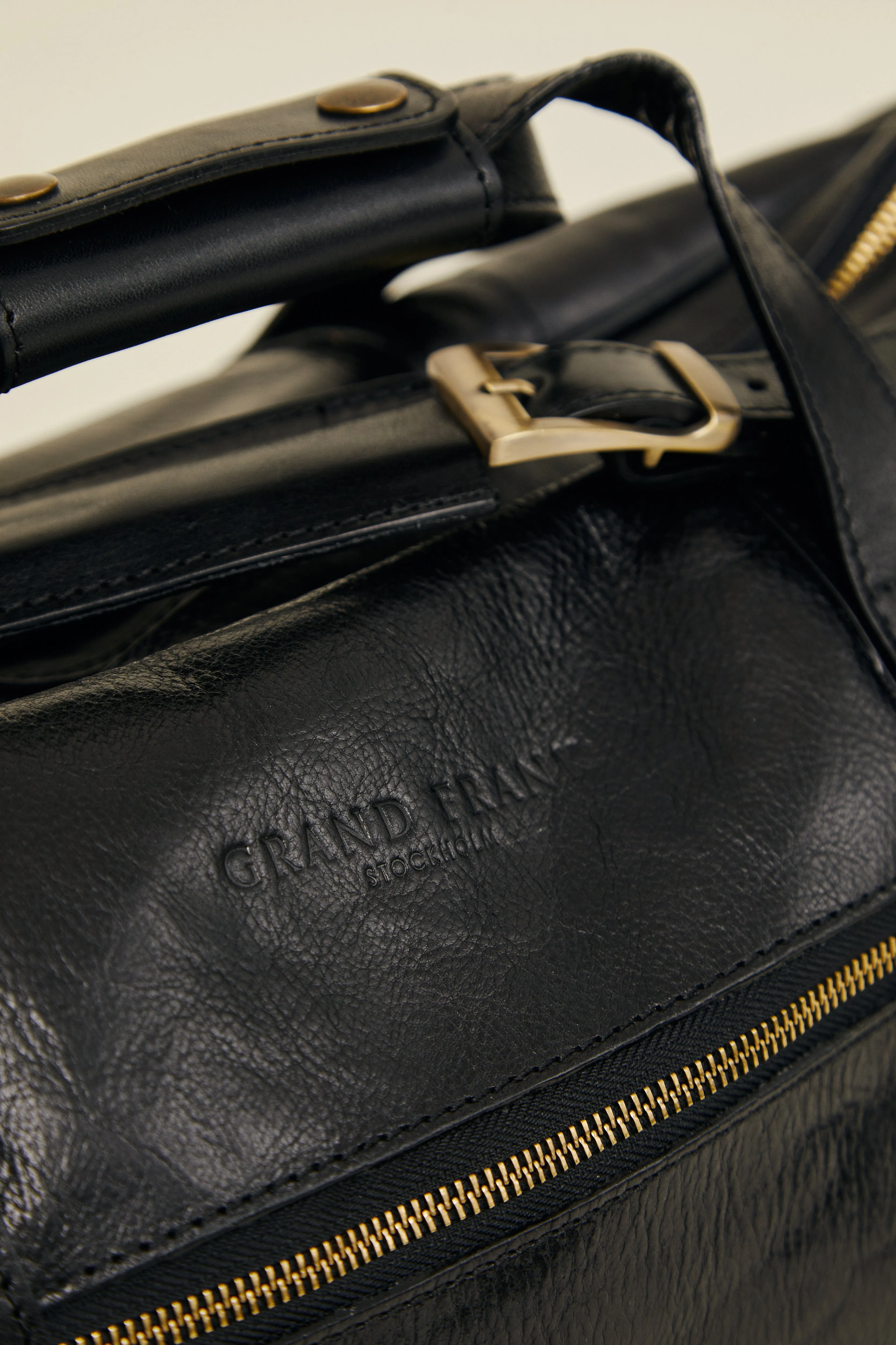 Cambridge Leather Travel Bag Black