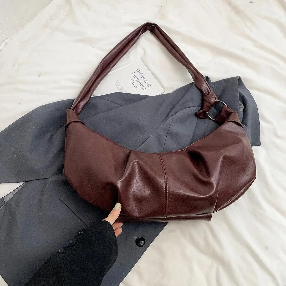 Large Hobo Bags Soft Leather Pleated Crescent Zipper Women's Crossbody Handbags