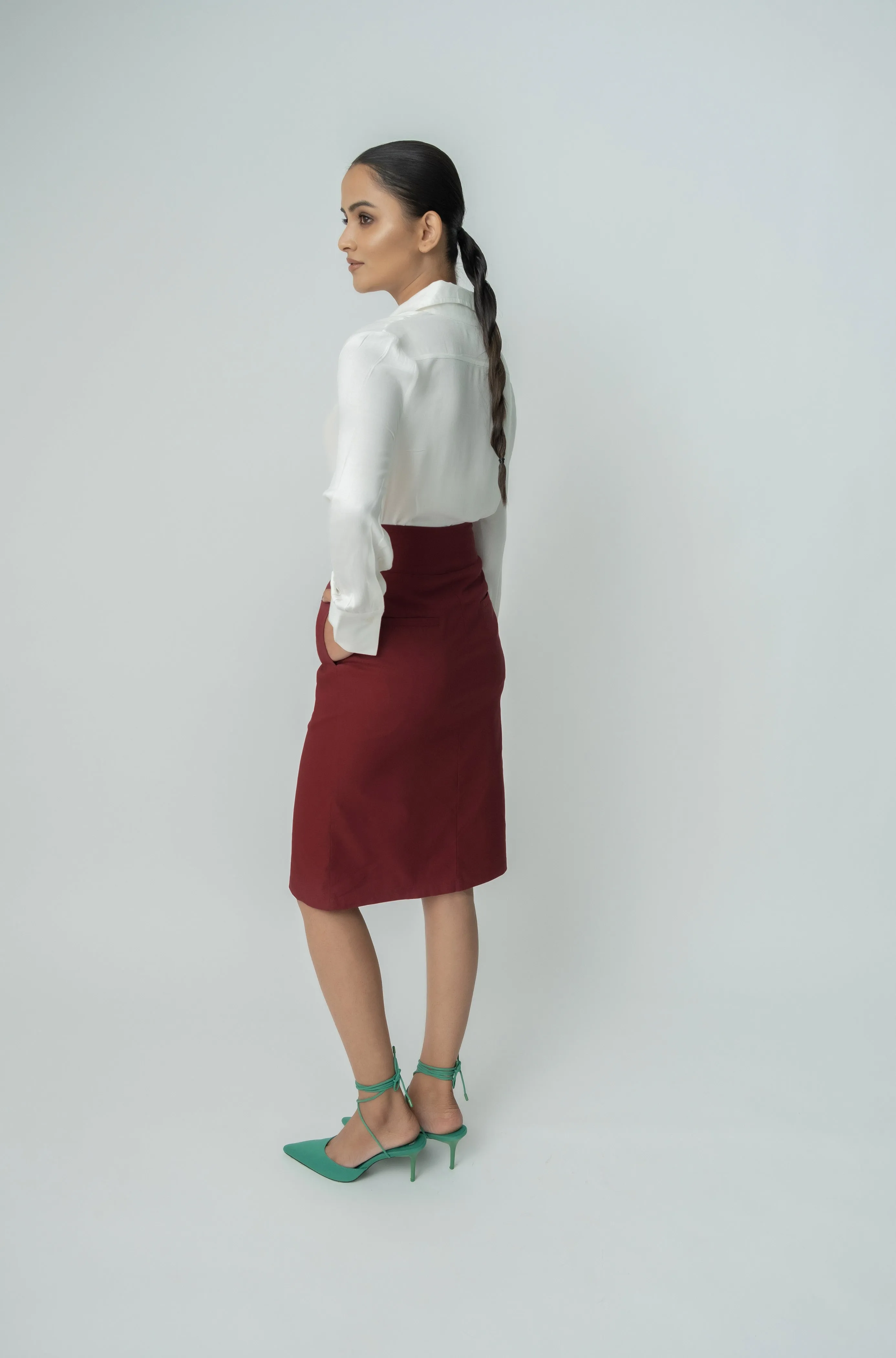 Women Comfortable Tailored Straight Skirt.